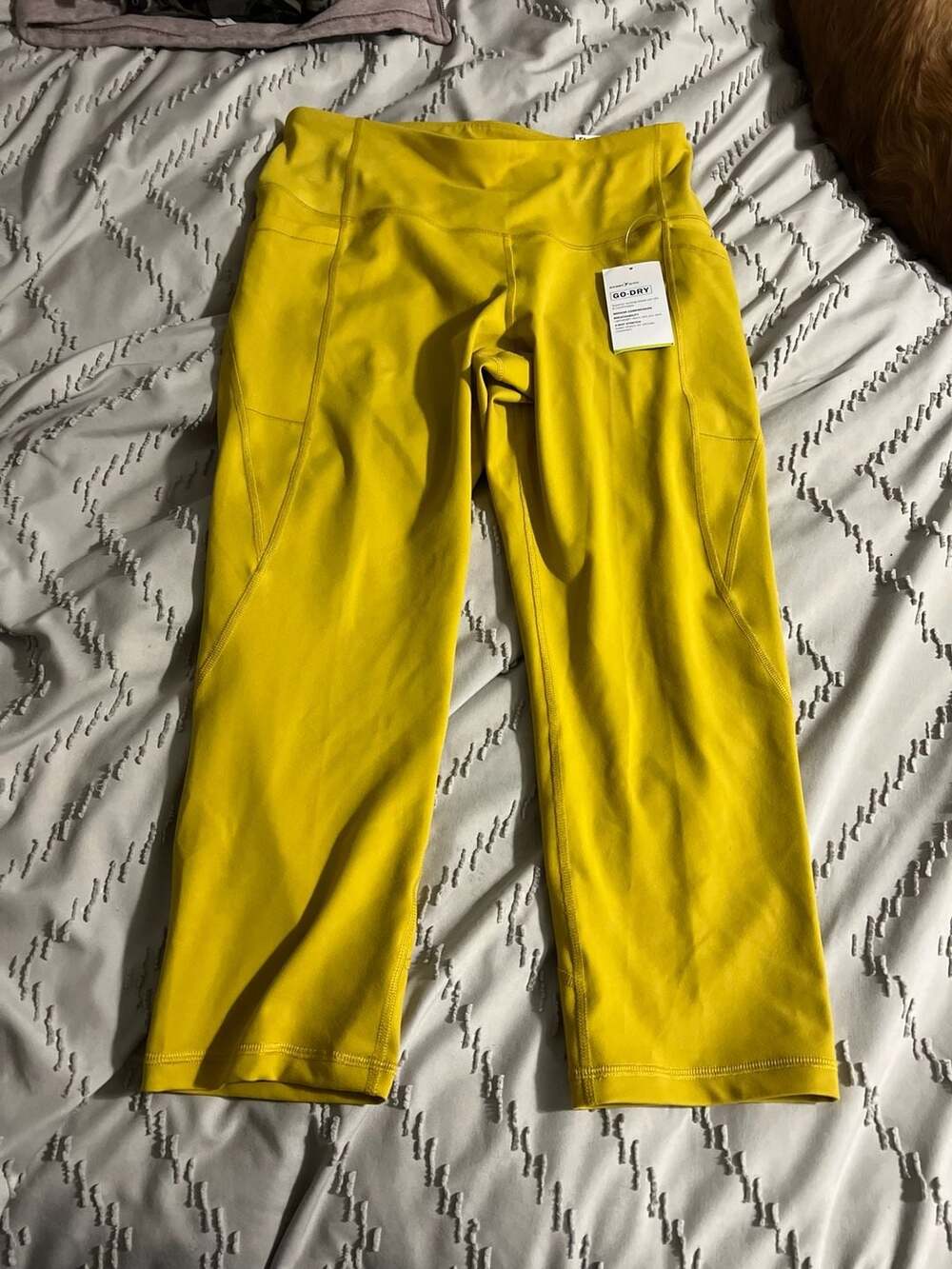 Old Navy Active Elevate Go-Dry High Rise Crop Leggings With Pockets